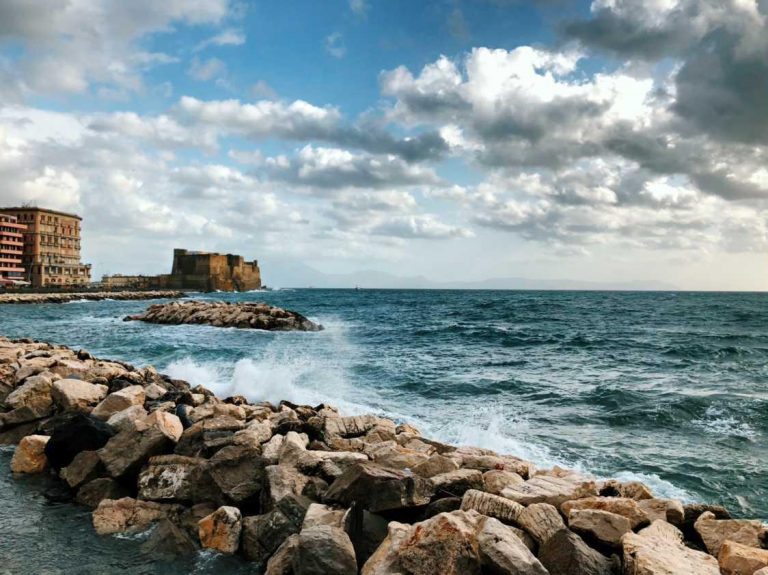 castel dellovo sul mare napoli 768x575
