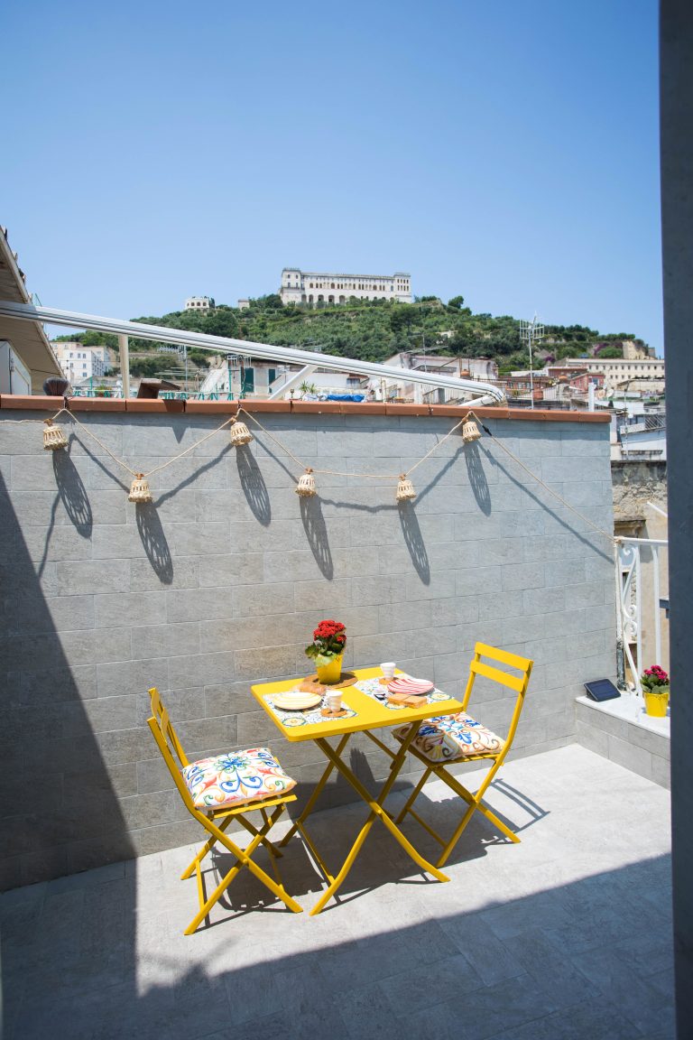 civico 11 casa vacanza napoli G 768x1152